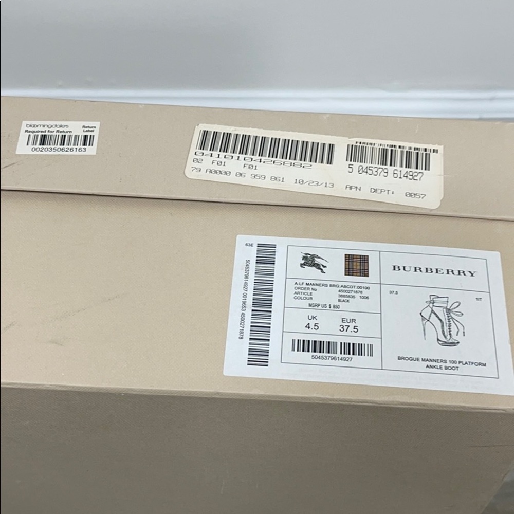 Burberry ankle bootie - Picture 9 of 10